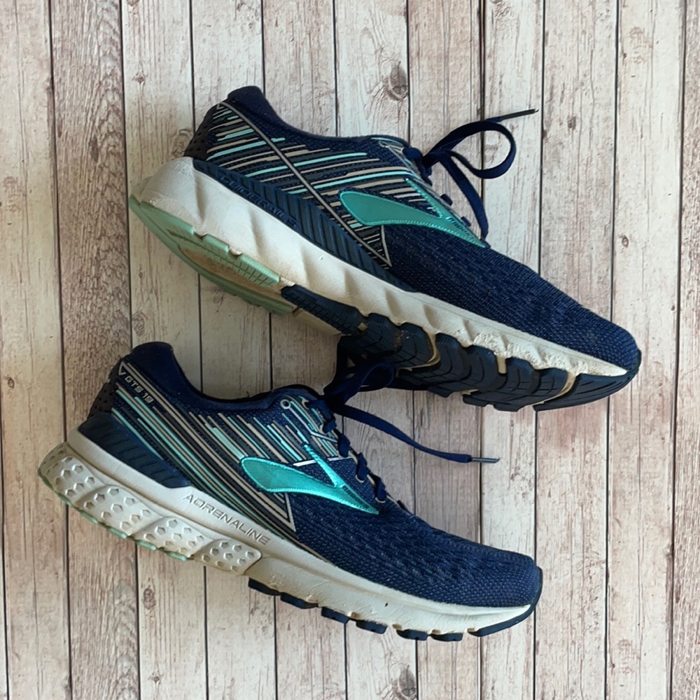 Brooks Adrenaline GTS 19 Athletic shoes Women’s
